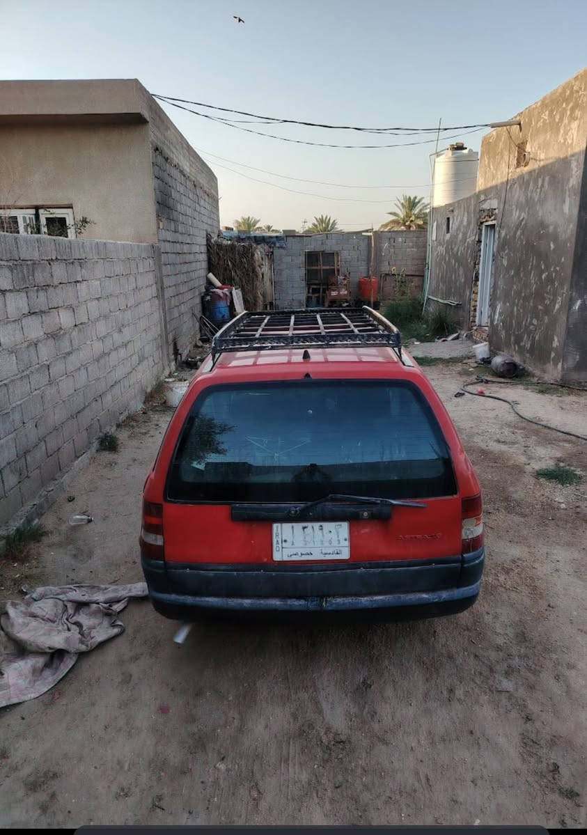 سلام عليكم من رخصت الادمنا،،سيارة اوبل استره استيشن حجم 16 دوش كير مكينه خير من الله سنويه  28 نترايه وين ما يعجبك سياره حلوه احله  من الصورة وشرط تحويل سعر 33وبيها مجال قليل *********** مكان بابل حله
