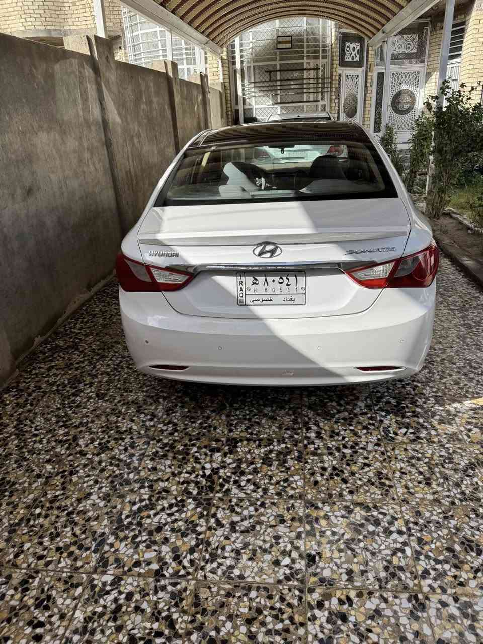 السلام عليكم للبيع سوناتا موديل 11 
خليجيه فول موصفات عده البصمه
مكينه 2400 تبريد قطعتين 
شفتات استيرن تحكم جهتين 
بانوراما السياره ماشيه 160
السياره كيز مكينه تبريد حداديه 
كله ع الشرط 
السياره كفاله عامه عده الدور 
الخلفي صبغ 
ولثاني بارد بي والباقي كفاله 
السعر 122 مكاني كربلاء الاستفسار اكثر 
***********
