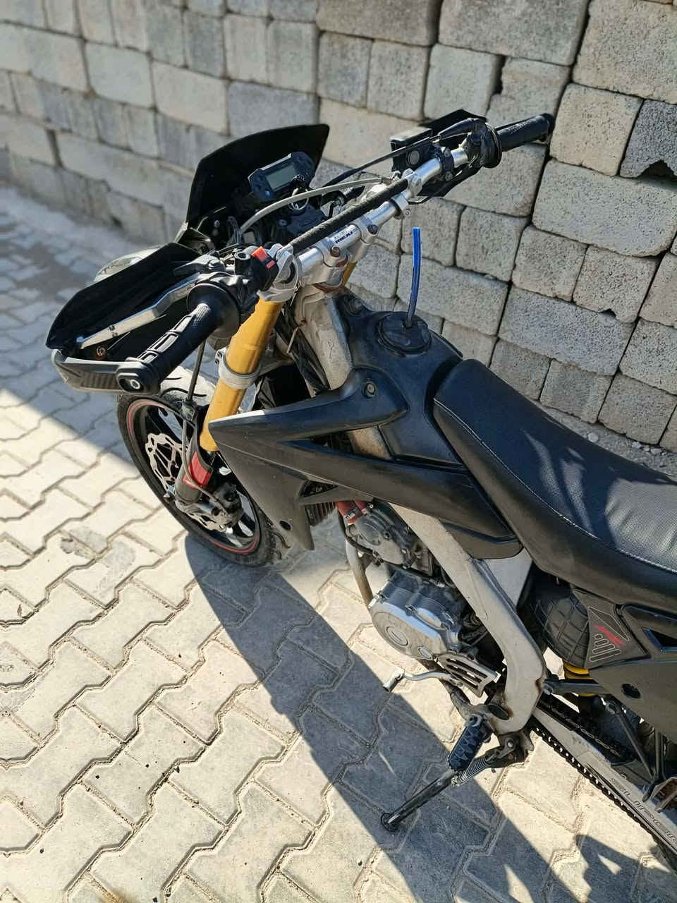 سلام عليكم قفاز ياماها للبيع او مراوس مكاني ديالى كنعان اوراق اصولي دراجة كفاله عامه ماشيه9الاف هاتف***********
