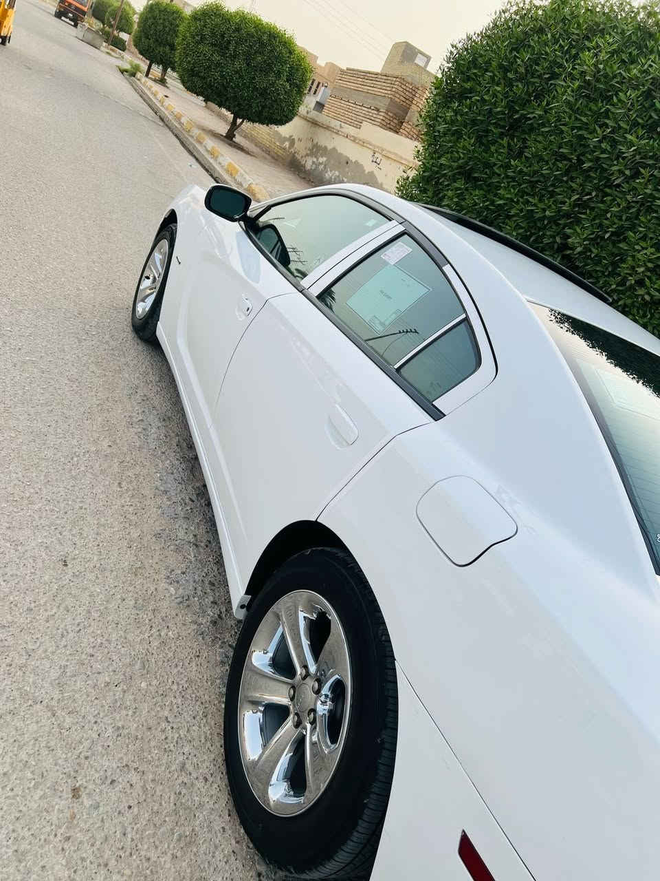 جارجر 12 فول مواصفات هيمي  بيها تبديل باب فقط والباقي كفاله السعر 170 بيها مجال قليل كلش حق الجيه
***********
