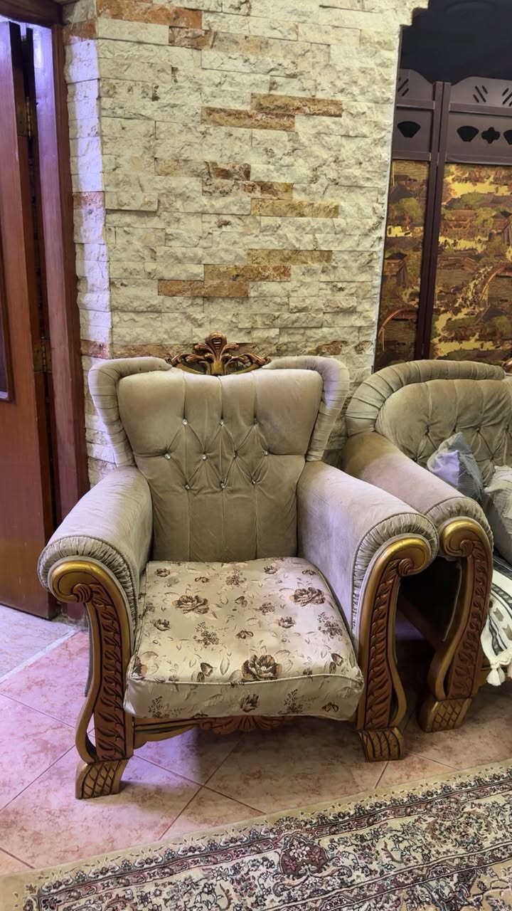 تخم 10 مقاعد للبيع ويا 14 مخده ب350 الف


**إذا كنت صاحب هذا الإعلان وتريد حذفه لأي سبب، رجاءا أرسل رسالة إلى الدعم الفني**