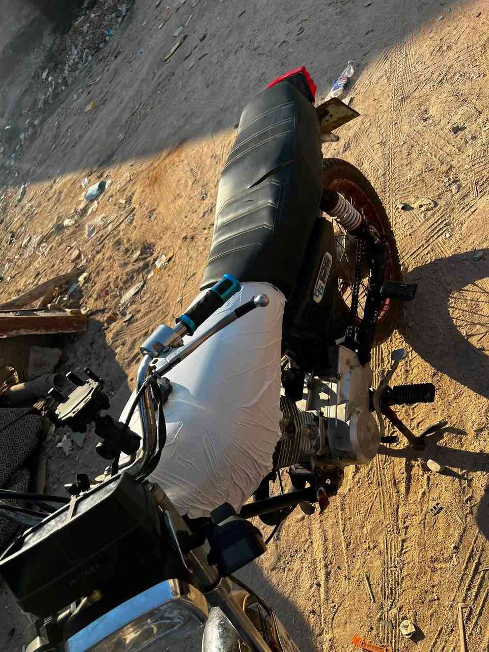 السلام عليكم شباب دارجهً نامه الشاصيه مالتها مديل 20 مكينه سيجي والسيجي معروف بقوته مايحتاج اكلك بي مفتوح مره وحده مبدل بس بستم الدراجه نضيفه شوفت عينك مال جناي رقم وسنويه بسمي تحويل ثاني يوم تمشي بلمعامل وبصملكً الدراجه غراضها كلها جديده مال جناي حلوه صلاوات علا محمد السعر 1450 وبيها مجال قليل ابو ال300 لا تخابر الي مايعجبه السعر السوك متروس دراجات وبراحتهً واالي يحصل بنضافتها بهيج سعر ياخذها بلاش عنواني ابي الخصيب ***********
