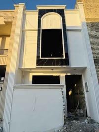 � الموقع: الدورة – البوعيثة / مجمع سلطان الأول  بيت للبيع مساحة 50 متر...