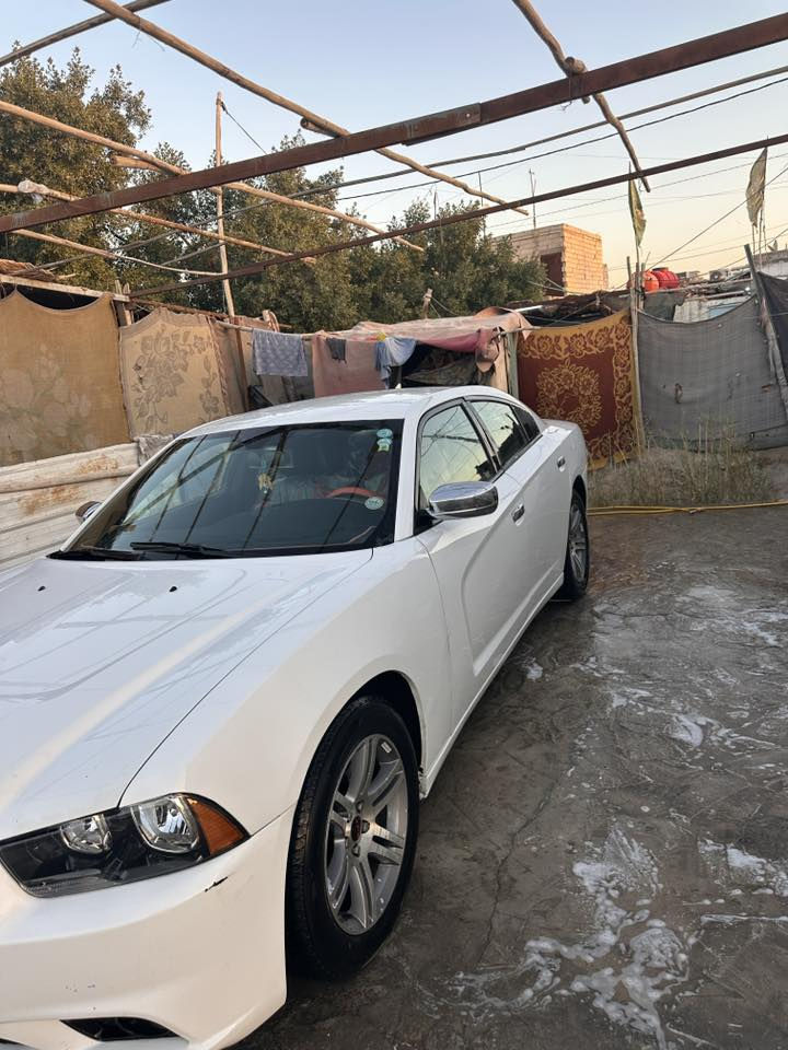 جارج موديل 2012مكفوله من الضربه لو ن ابيض بيها الباب الأمامي نص صبغ الاستفسار ***********
