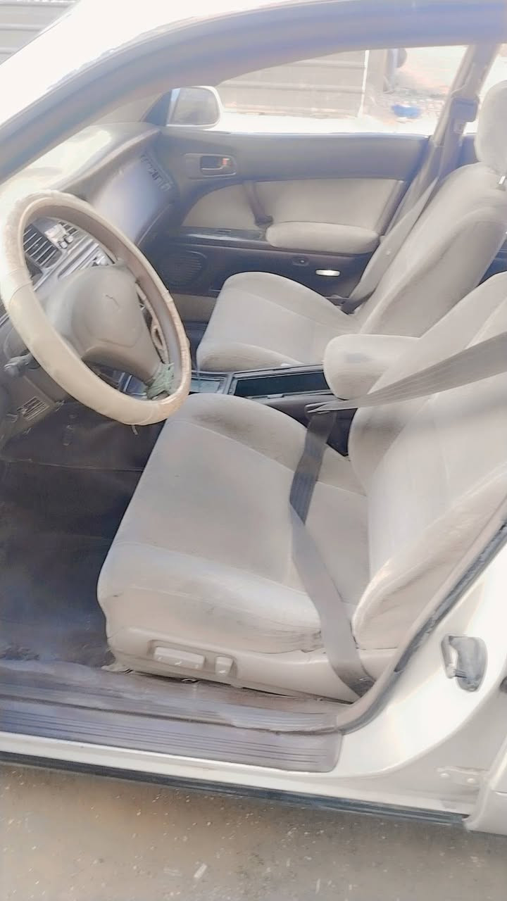 السلام عليكم بطة كراون موديل ١٩٩٣ مكفولة من الدعامية الدعامية سيارة جديدة بمعنة الكلمة وبسمي تحويل ثاني يوم  سعر ٧٥ وبيهة مجال استفسار ***********
