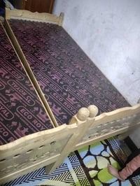 سرير خشب • ثنين • للبيع