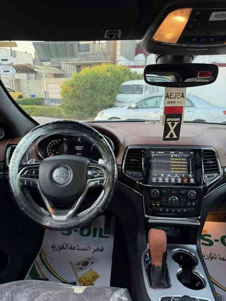 قطعه من النوادر حلوه   📍👨🏻‍🦳
سلام عليكم جيب اوفر لاند فول 1/1 
الموديل 2021  (خليجي) . وكالت هارلم السياره 
اللون: ابيض 
المحرك : V6.  3.6L . 
العداد :  18 الف شرط حقيقي .
رقم اربيل الجديد كامل تحويل ثاني يوم 
مكفوله من صبغ و البارد والتبديل و الفتح و اي ضرر كفاله
 سياره بعده بوضع شركه نايلون الشركه بل كشنات 
سياره علا ايدي  برغي ما ملعوب بيهه شرط 
سياره من النوادر جديده و حلوه استخدام نضيف 
المواصفات 
* دفع رباعي 4x4 . 
* رادار جانبي مع مانع تصادم .
* تحذير الخروج عن المسار ⚠ . 
* تحذير النقطة عمياء ⚠ .
* شاشات خلفية . 3
*داخل جملي قرميدي المميز 
* نظام الاسطفاف الآلي (اوتو بارك) .
* ويل قياس 20 انج .
* سقف بانوراما . 
* شاشه كبيرة 8.4 انج . 
* نظام الخرائط (GPS) .
* نظام التعليق هوائي (جكات) . 
* ستيرن كهربائي . 
* المصابيح الأمامية زنون .
* كشافات الضباب زنون .     
* تشغيل عن بعد .
* صندوق كهربائي .
* مقصورة الركاب من الجلد الفاخر .
* حفظ وضعيات الجلوس (ميموري) . 
* المقاعد الأمامية كهربائية .
* المقاعد الأمامية تبريد وتدفئة .
* المقاعد الخلفية تدفئة .
* مشغل اقراص CD/DVD . 
* سستم صوت هارمون كوردون . 
* حساسات أمامية
* حساسات خلفية . 
* كاميرا خلفية .
* تدفئة ستيرن . 
* بخاخ ماء على المصابيح الامامي.
* المرايا الجانبية قابلة للطي .
* مرايا متحسسه للضوء العالي . 
* مانع تصادم خلفي .
* مقود السائق من الخشب . 
* بلوتوث تلفون . 
* محدد سرعة . 
* نظام التشغيل والاطفاء الاوتوماتيكي ( Auto Start System ) .
* نظام بريك اوتماتيكي ( Auto Break System ) .
سياره علا ايدي من الزيرو برغي ما مفتوح بيهه شرط 
السعر 368 ورقه 💲 
رقمي *********** 
مكاني بغداد 
بيع او مراوس
