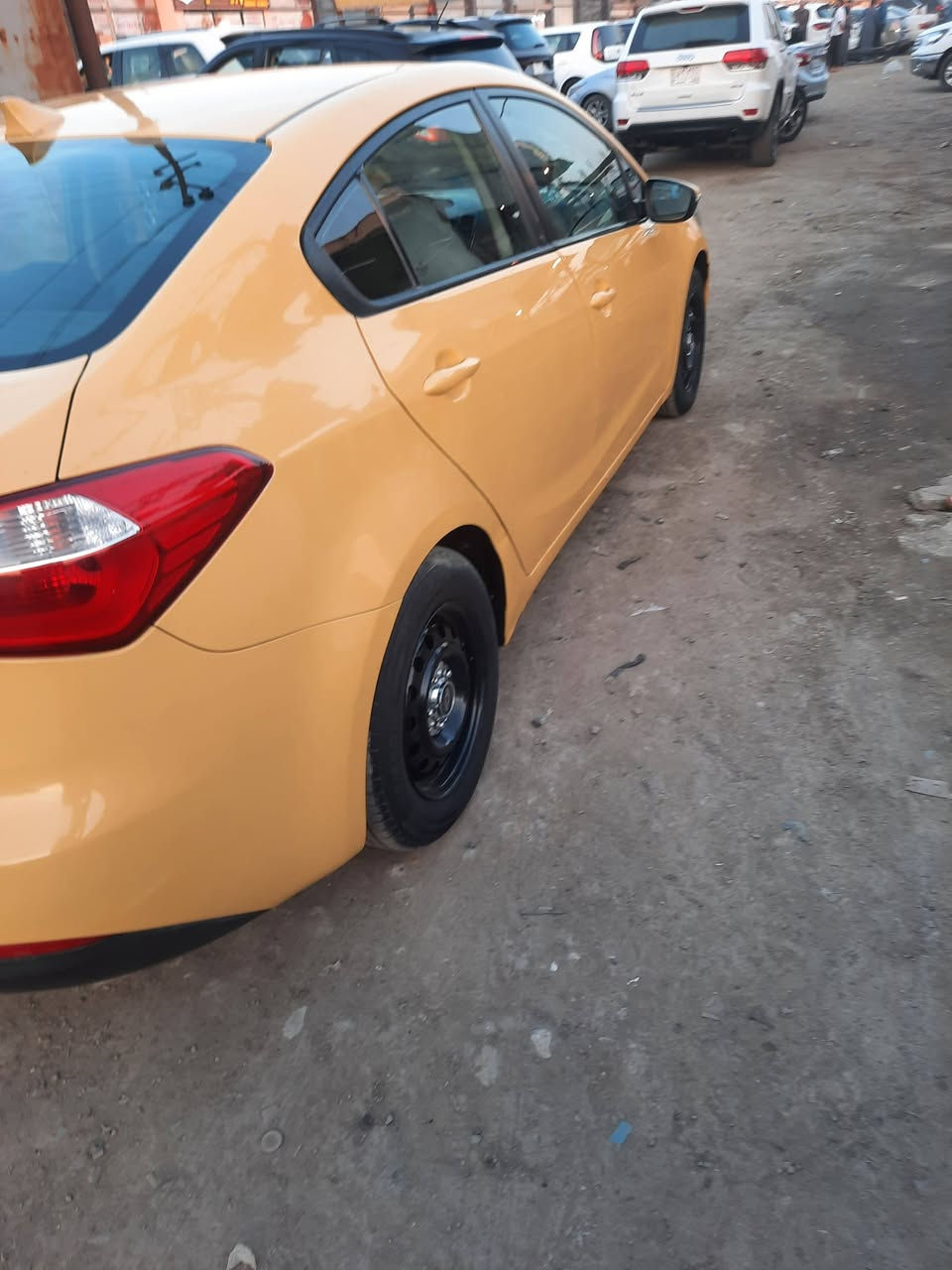 السلام عليكم ورحمة الله وبركاته فورتي موديل١٦واردامريكي للبيع مكينه ٢٠٠٠دوش كيراي تي حادث جاملغ امامي بدون دواخل الحادث مرفق وياالصورالسعر١١٠وبيهامجال بسيط البيع شرط التحويل العنوان ميسان صاحب السياره بغداد سكنه اي استفسارع الرقم ***********
