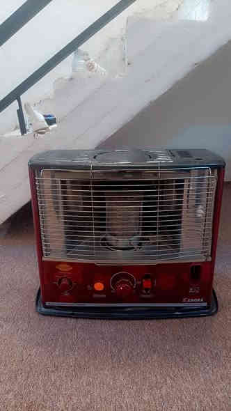 السلام عليكم صوبة للبيع بسعر 60 الف مكانهة بابل شارع 80 الاتصال واتساب *********** والصوبة جديدة بالباكيت
