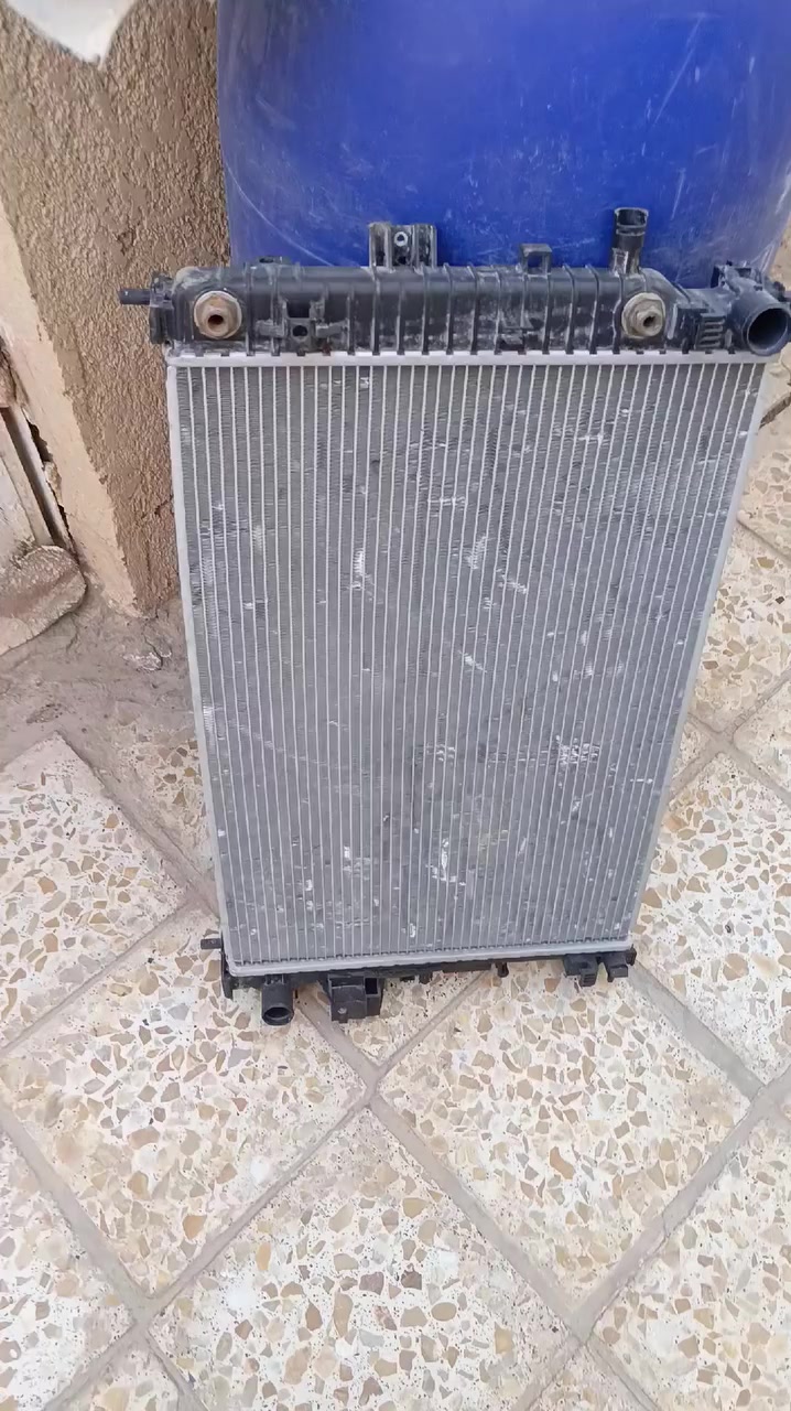 راديتر ماليبو ٢٢ اجت وية السيارة من الامارات جديده ع الفحص اليريدهة بخدمتة مكاني نجف ***********
