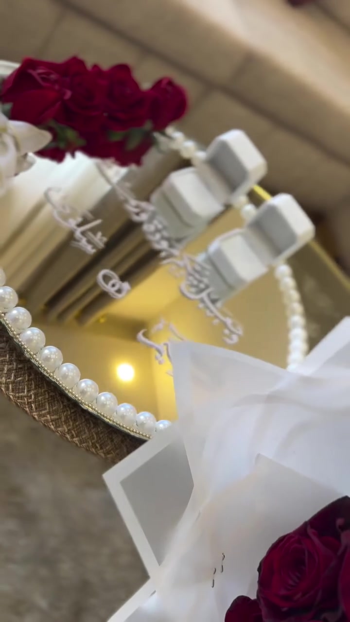 بوكي ورد شغلي حسب طلب الزبونة 👌🏻❤️✨
اي شكل للبوكي يتنفذ حسب طلبكم 🥹❤️
للـحجز والاستفسار مراسلة 
واتساب: ***********
انـستا : tamara_rose8
 #باقات_ورد_حسب_الطلب 🥹❤️✨
#موصل_نينوى👋🏻❤️
مراسلة انـستا او واتساب 👍🏻✨
#tamara_rose8
