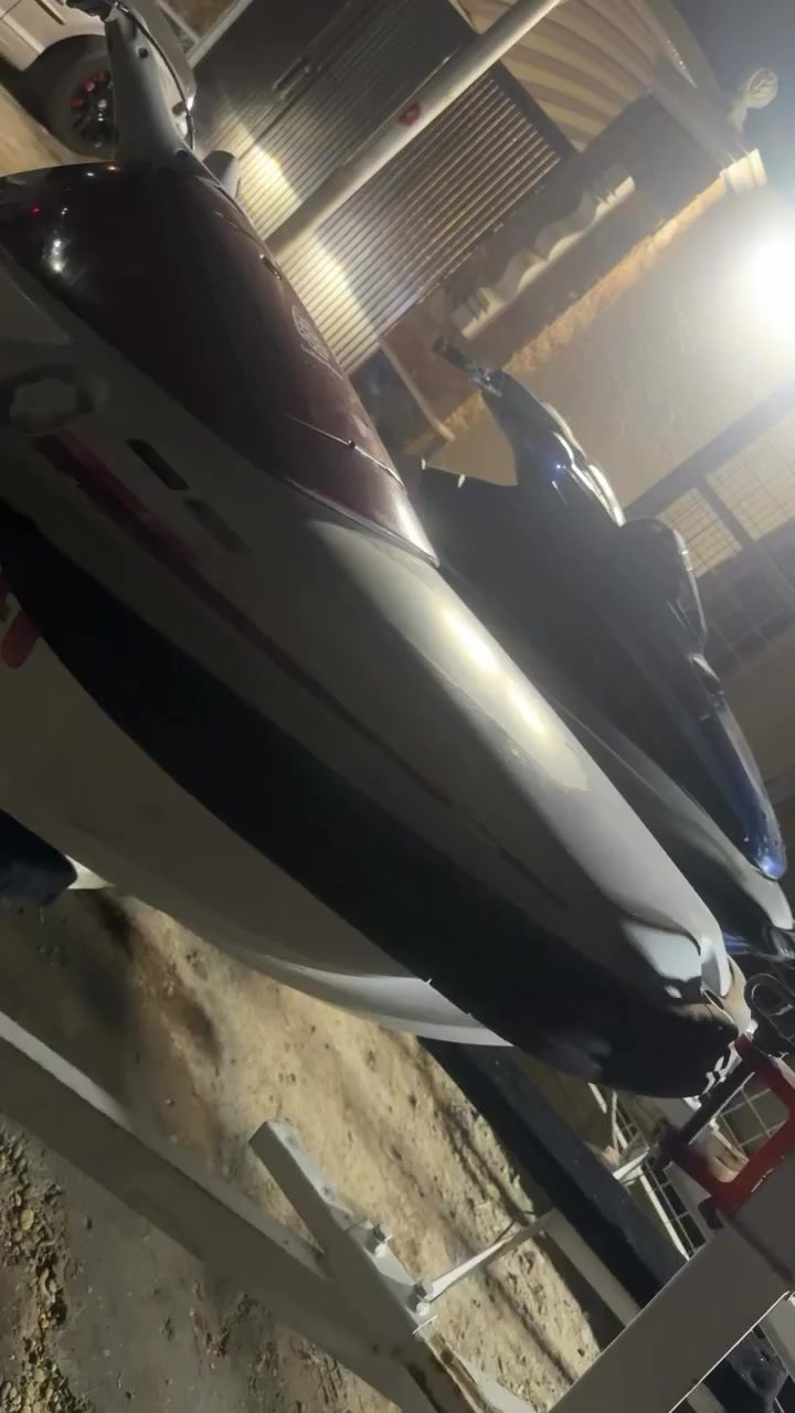 للبيع ياماها حجم 800 جديد محرك جديد شغال بدون عربانه مثل مدشوف بل فديو كلشي بي شغال هذا رقمي متواجد واتساب ***********
