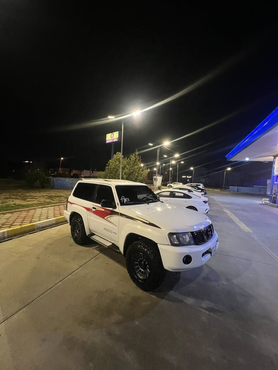 نیسان پاترۆل سەفاری ٤٨٠٠
مۆدیل:٢٠١٧
دیفلۆک 
سلاجە
سلایت
تراککشن
فۆرمیکە
شاشە کبیر
لایت متحریک
ئاوێنە کارەبایی
ماشی ١٥٧کم
خلیجی
رقم اربیل
موافەقة جام اسوەد
گیر مکینە دبل اکسل  بشرت
بدون سبخ بدون بارد بدون شوخت
مكفوله

***********
سحر٣٥٥$
