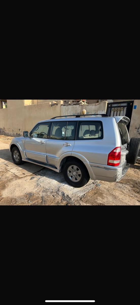 سلام عليكم خوان للبيع باجيرو مديل 2007 اصل بسمي رقم نكليزي بغداد مكينه 3000 ابلاد فور ويل اوتماتيك سبعه راكب تخم تاير تبريد ٣ قطع ثلج لا تبخير ولا تنقيص السياره مكفوله من الضربه بيها مكانات صبغ وبيها جراد بل قماره حداديه جديده  دواخلها حلوه السعر 78 وبيها مجال قليل للاتصال ع رقم ***********/ *********** وتساب مكاني البصره ابو الخصيب
