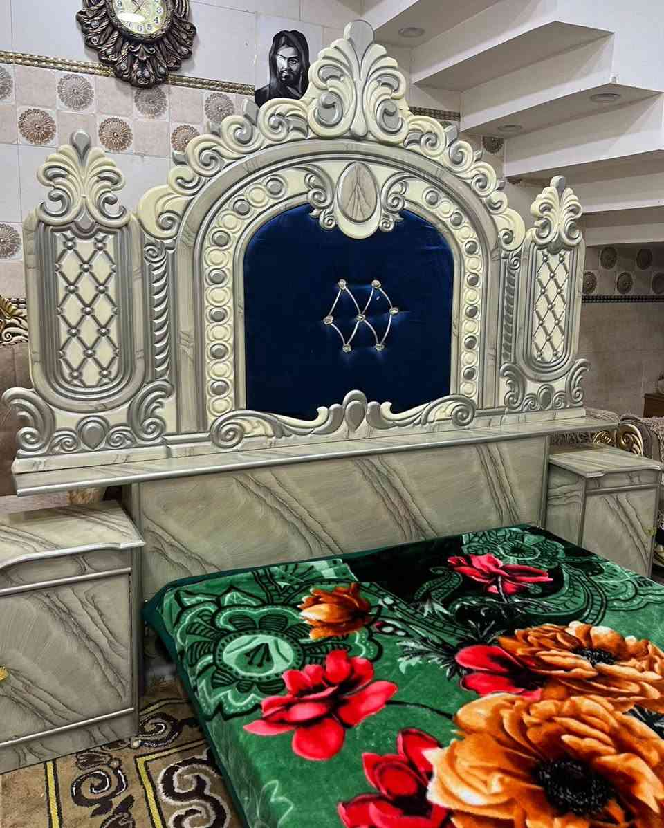 750غرفه ست ابواب خشب عراقي اخت الجديده مال عرسان زاويه كنتوريه وياهه شالوزيه وطابوريه  بغداد الحسينيه مال الراشديه وعندي توصيل ***********
