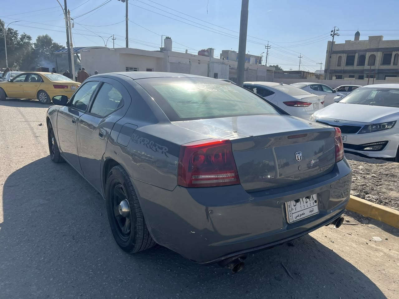 السلام عليكم جارجر ٢٠٠٧ مكفوله كفاله من ضربه وسياره احله من الصوره بس مصبوغه صبغ عام تغير لون السعر ٨٨ وبيه مجال قليل سياره تخم تاير حداديه شرط وين مايعجبك روح مكينه كفاله لا تنفيس ولاتبخير  ***********
