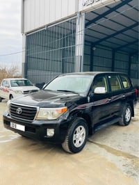 لاندكروزر GX • ٢٠١٣ • ١٨٥٠٠٠ كم