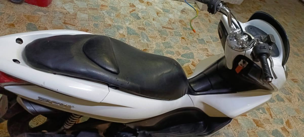 السلام عليم دراجه جيل الاول ستان كهربائي حساس ازدحام كهربائيات كلهن شغالات مكينه مامفتوحه كفرات مامتعوبه الدراجه مال جناي ع ايدي جديده مال ربمبه السعر مليون و400/ ***********

