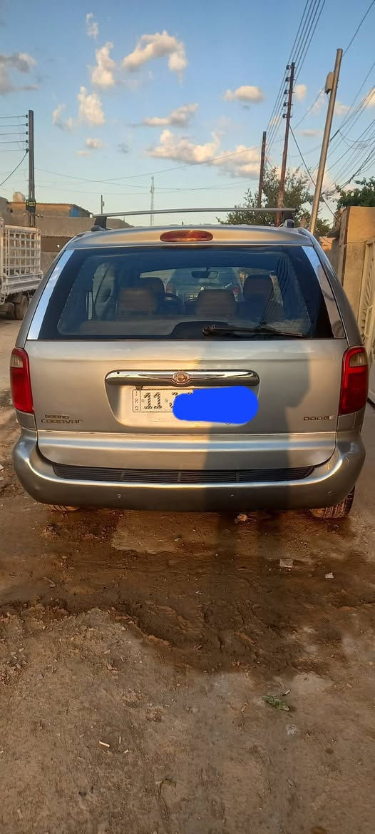 السلام عليكم
دوج كرايسلر 2006 بغداد انكليزي بأسمي 
كير مكينه حاويه مكفولات 
مكينه 3300 المرغوب 
سعر 58  وبيهه مجال جوه السوك مستعجل 
مكاني بغداد قرب مجمع بسمايه 
رقم الهاتف ***********
