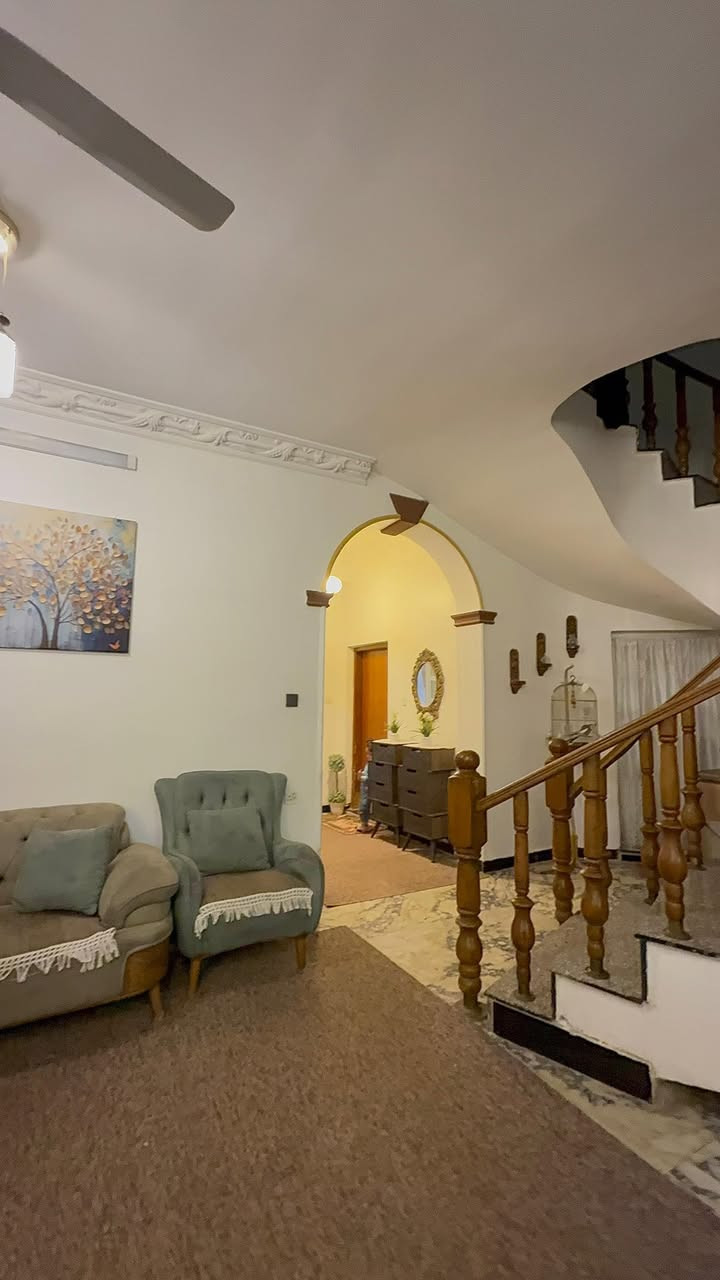 العنوان /البلديات UN قريب محطة وقود سما البلديات محلة 732زقاق 77
المساحة 225متر الواجهة 11:25 النزال 20متر

يحتوي على 4غرف منام 3منها ماستر 

هوال داخلي 

مطبخ حار +بارد

استقبال 

(يحتوي البيت على اجازة بناء )

🚧 

[للاستفسار وتفاصيل الرقم ]***********
