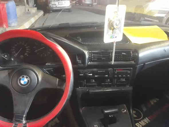 السلام عليكم بي ام 525 مسكر عدل كير ومكينه خير من الله صدر امامي خلفي نضيف تخم  تايرات السياره جاهزة تبريد كهربائية كله شغاله وبلاد داخلها نضيف لا ضربه ولا55 خويس لبيع او مراوس بي ام فقط رقمي ***********
