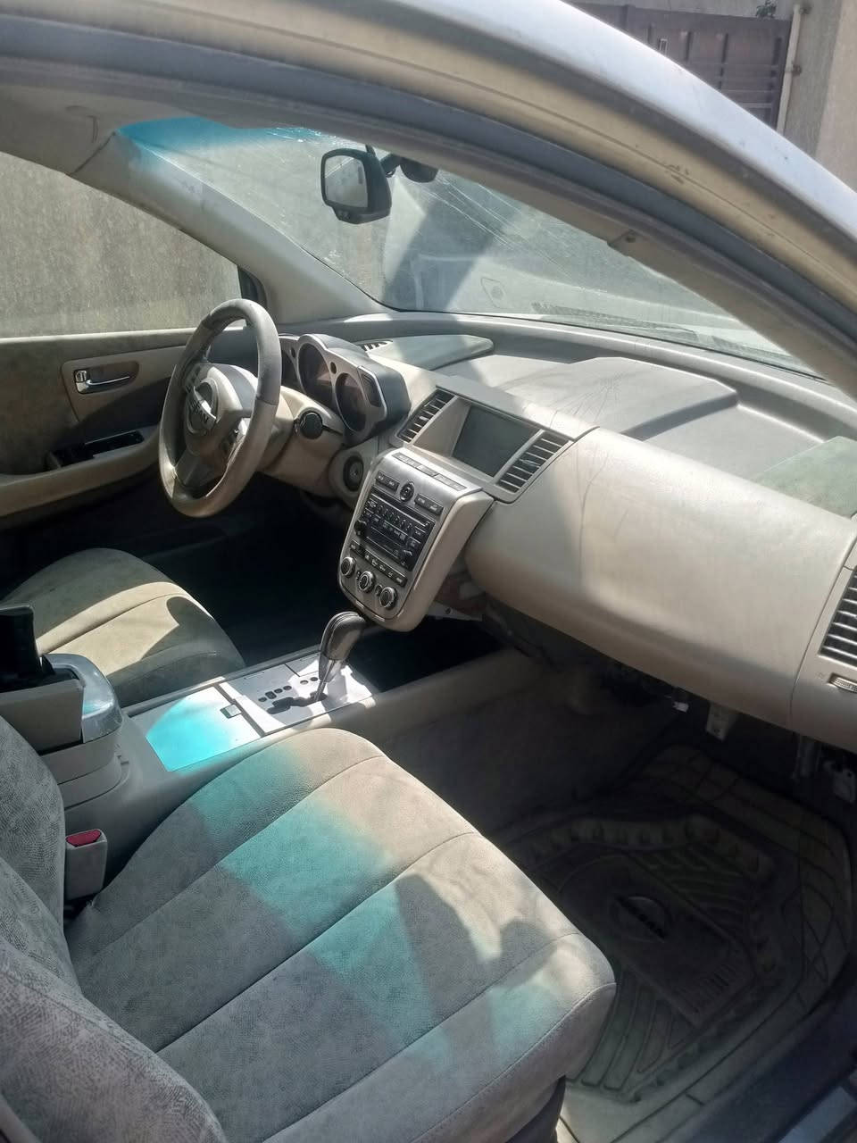 مورانو 2008 كير محرك مكفول
بدون حادث ولادواخل مجرد الصبغ جارد
شرط التحويل ترهم بيع او مراوس
المكان بغداد*********** اتصال او واتساب
