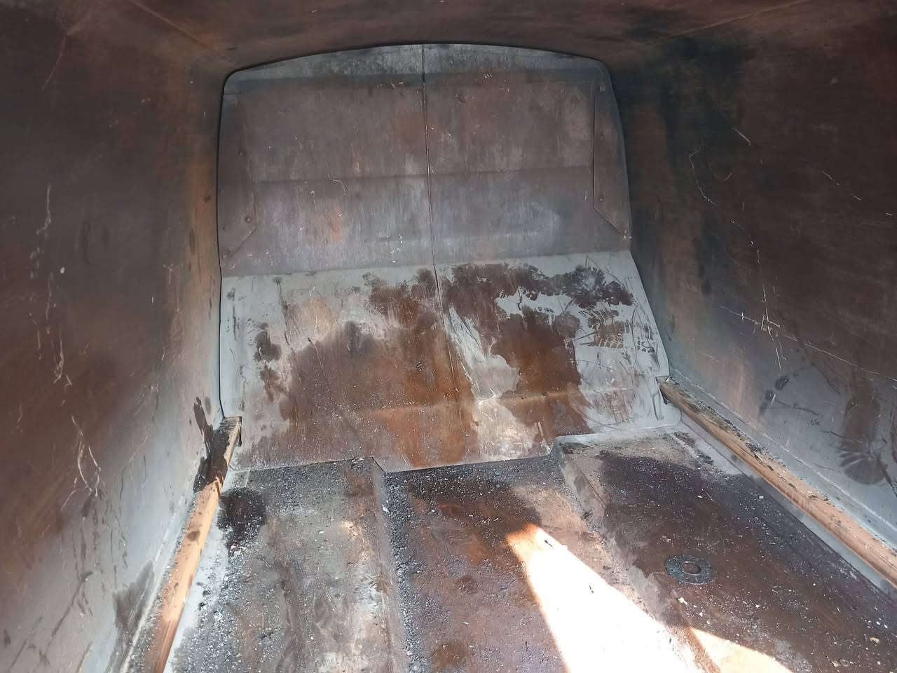 سلام عليكم كابسه نفايات البيع ٨مكعب و١٠مكعب مكاني بغداد كسره وعطش ***********
