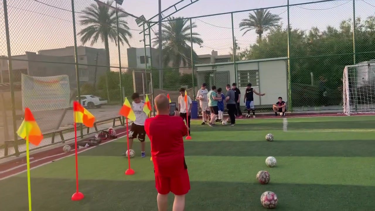 اكادمية اسود الرافدين 
العمر من ٥الى ١٦
ملعب الفاروق حي جامعة يوم الجمعه والاحد
 او خاص***********
