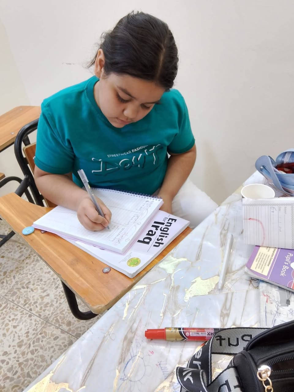 السلام  عليكم  يعلن معهد العلا  في الطوبجي على وجود محاضرات مجانيه لماده اللغة الانكليزية بأشراف الست هديل حمدي 
علما أن المحاضرات تبدأ من اليوم الساعه 3 و تستمر لغاية يوم الجمعة  
عنوان المعهد  الطوبجي  
نقطه داله فرع حامد البهادلي 
***********
