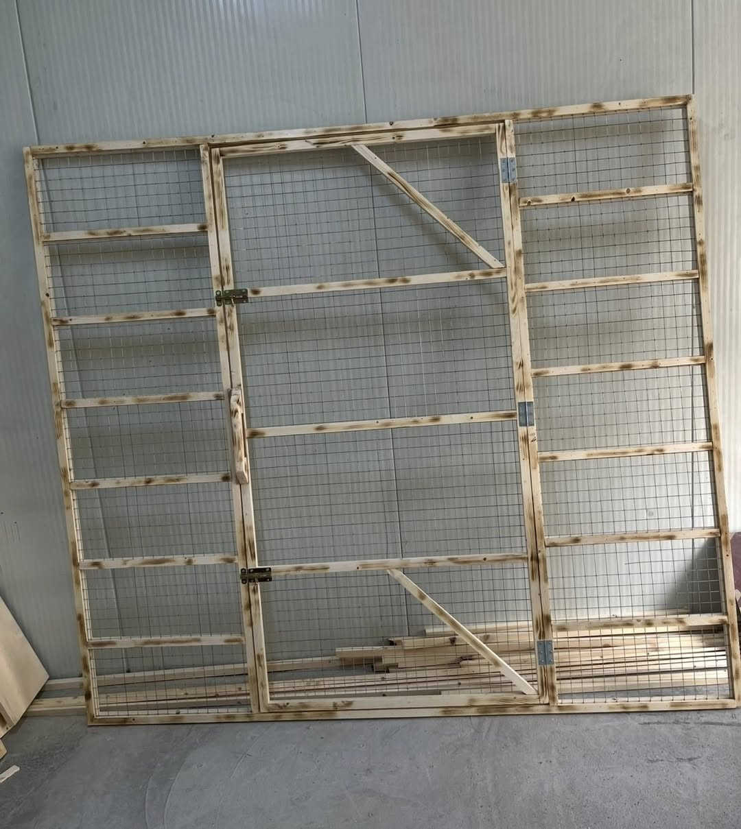 السلام عليكم 🫡 
🔨متوفر برج شغل درجة اولى
🔨ينفتح وينشد براغي
🔨عرض122/ارتفاع160/نزال80
سـ95 الف 💸 
💸ومتوفر واجهية
🔨عرض مترين/ارتفاع180
سـ45 الف
🔨عنواني حي اور قرب حسينية المصطفى 🕌 
🔨يوجد توصيل 🚚 داخل بغداد


**إذا كنت صاحب هذا الإعلان وتريد حذفه لأي سبب، رجاءا أرسل رسالة إلى الدعم الفني**