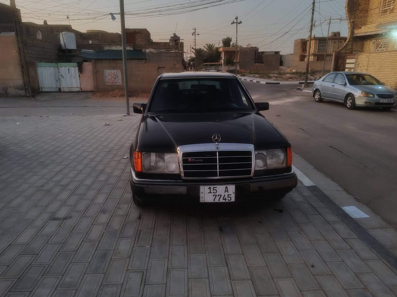 سلام عليكم مارسدس دب موديل 91مكيينه ياباني مكينة وكير جدد تبريد ثلج غرفة جلد سياره نضيفه سعر 48وبيها مجال ***********
