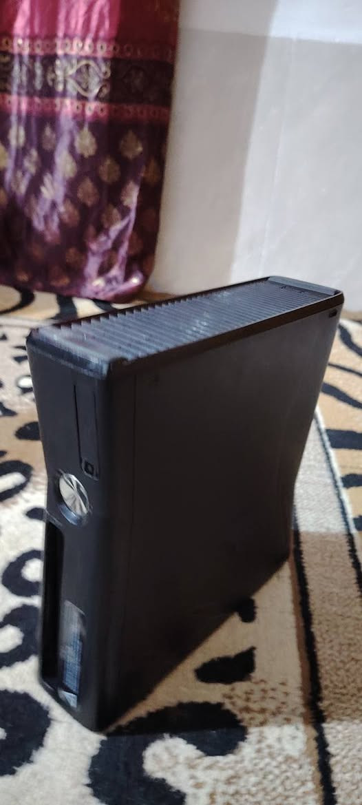 اکس بوکس 360 شغال كامل يدات ثنين وبي العاب هارد کامل السعر ٨٥ وبي مجال.
واتساب ***********
