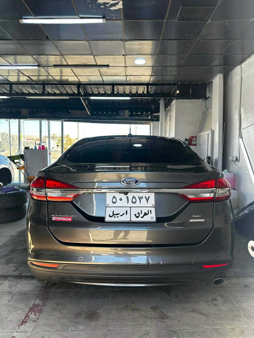 فۆرد فیوشن ٢٠١٧ مەکینە ١٥ تۆربۆ بەشەرت، تەحویل وبەناوکردن بەشەرت فول مواسەفات کوشن جلد و هیتەر، گێڕ ماوس و تەبرید مەرکەزی، دەرگا بەسمە، تەبرید و کارەبای و سەنەوی و تەقەو ڕەقەی بەشەرت ، سەیارەکە ٦ پارچەی کلێرە بەبێ دەعم ئێرباگی نەتەقیوە هەتا دەعامیەکانیشی بیلادیە ، هەموو شتی بیلادیە و گێرو مەکینەی بەشەرت, ٧ وەرەقەی خەرامە لەسەرە سەیارەکە هەموو گیانی بەشەرتە بڕاوەو وەرگەڕاو بەشەرت سەیارەکە لە کۆیەیە سعری ۱٠٥ معامەلە 
ژمارەی مۆبایل :
*********** كويسينجاك, أربيل
