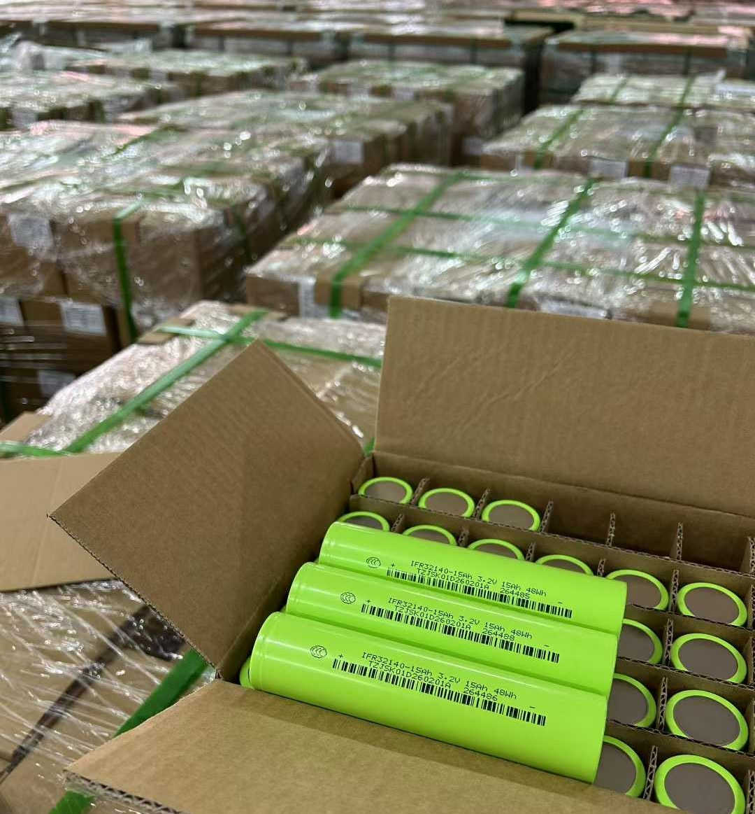 LiFePO4 battery cell TZJSK IFR32140-15Ah 3.2V 45Wh 15000mah Lithium iron phosphate battery 15Ah Electric bikes battery Solar energy storage battery
Our company supplies high-quality branded lithium-ion battery, which are ideal for demanding applications such as electric tools, solar products,medical equipment,flashlights,mobile power supplies,electric vehicles,outdoor lighting products,surveillance equipment,electric bicycles,drones,scooters,robotic,drone,energy storage devices,and other products that require high quality lithium ion batteries.
Lithium ion cell available🔋🔋🔋.
18650,21700,26650,26700,32700,33140,14500,32140,40135.etc
Cylindrical, Prismatic & Pouch cell.
All types lithium ion material available.
Battery Cell,Epoxy sheet,Sleeve,installation sleeve etc.


**إذا كنت صاحب هذا الإعلان وتريد حذفه لأي سبب، رجاءا أرسل رسالة إلى الدعم الفني**
