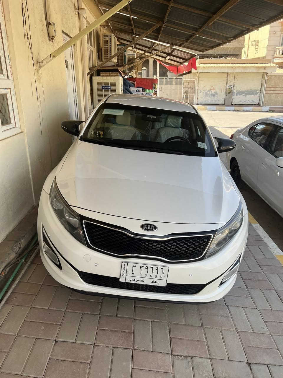 السلام عليكم
للبيع نصف مواصفات بصمه معروفه مواصفاتها سيارة مالت بيت مابيها اي نقص مكفولة كفاله عامه مدوشمة كشنات وارضيه 
محرك ٢٤٠٠ 
السعر ١٦  
رقم الهاتف ***********
