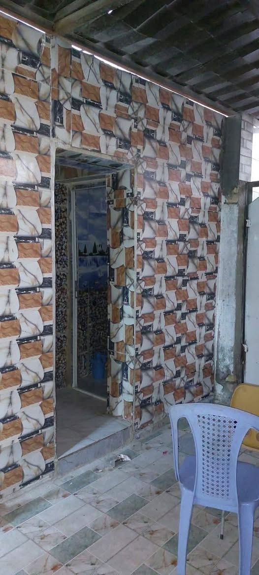 اللهم صلي على محمد وآل محمد
دار للبيع 🏛️ مطلوب مبادرة 80
📍 العنوان : حي  الجمعيه 
📈 المساحة   :   200م 
يتكون من :  طابقين 
- غرف نوم عدد 4  
- صالة عدد 2 
- دورات مياه عدد 3
- استقبال 
- مطبخ
كراج 

☎️ للأستفسار والمعاينة اتصل على :
***********
الرقم يحتوي على واتساب 
📍 زيارة مكتبنا الكائن في : حي الصدر الاول السايدين قرب مطعم كباب نذير 
📥 مكتب أدم
