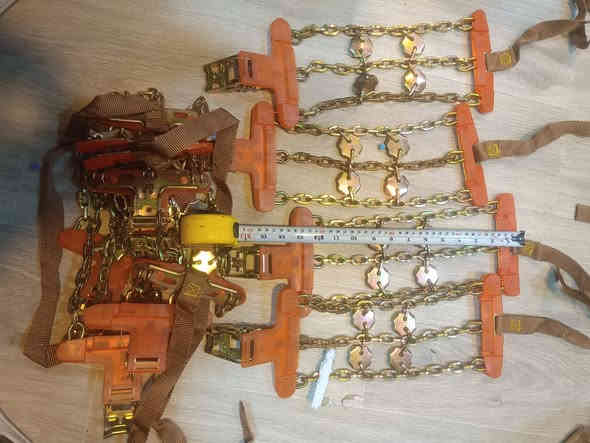 سلام عليكم
متوفر سلاسل مانع تزحلق للسيارات
القياس والابعاد داخل الصورة 
العدد 8 قطع
تواصل رقم 
***********
عنوان كركوك/ متوفر عندي توصيل كافة المحافظات
السعر للكل 75.000 د.ع
