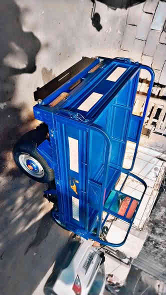 السلام عليكم شباب ستوته لبيع الموديل 23 ستوته مكفوله كله اصولياته كامله أوراق كهربائياته شغاله كله شاصي مكفول محرك مكفول السعر (2400) المكان البصره حيانيه الرقم *********** وبيه واتساب وعلى الرصيد
