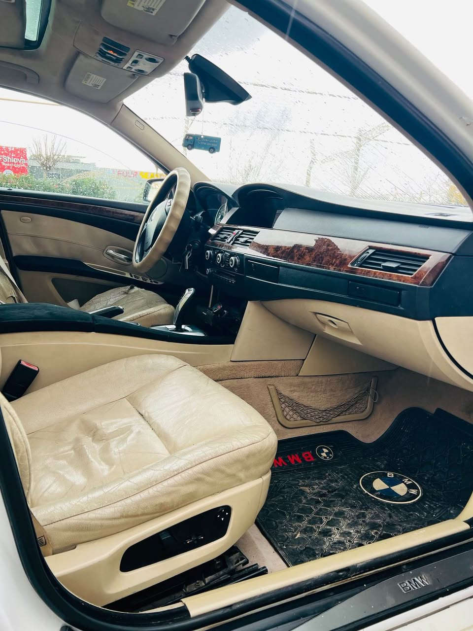 موديل ٢٠٠٨
حجم ٥٢٥
ساراه قبات ماسفاته
سلايت
كوشن جلد و هيتر
ستيرن كاره باي
به صمه
ساره ستئج كريه كزوز M5
بئ كيماسيه 
منفيست عصلي غورامه شرت
صعر ٧٧ و مجال
تئبينى ساره صقف موسه
***********
*********** دهوك, العراق
