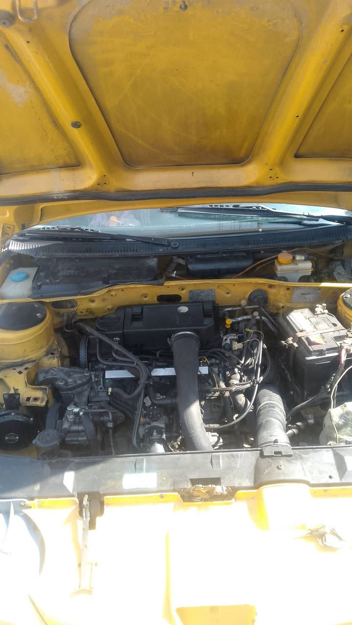 السلام عليكم بيجو بارص مديل 2012 نضيفه كير ومحرك كفاله حداديه جديده مشط باور جديد داينمو جديد دوشمه تخم تاير جديد رقم قادسيه كل ضربه مابيهة ابلاديه بس جراد بيهة شويه سعر 33 قفل العنوان مدينه صدر الاستفسار***********
