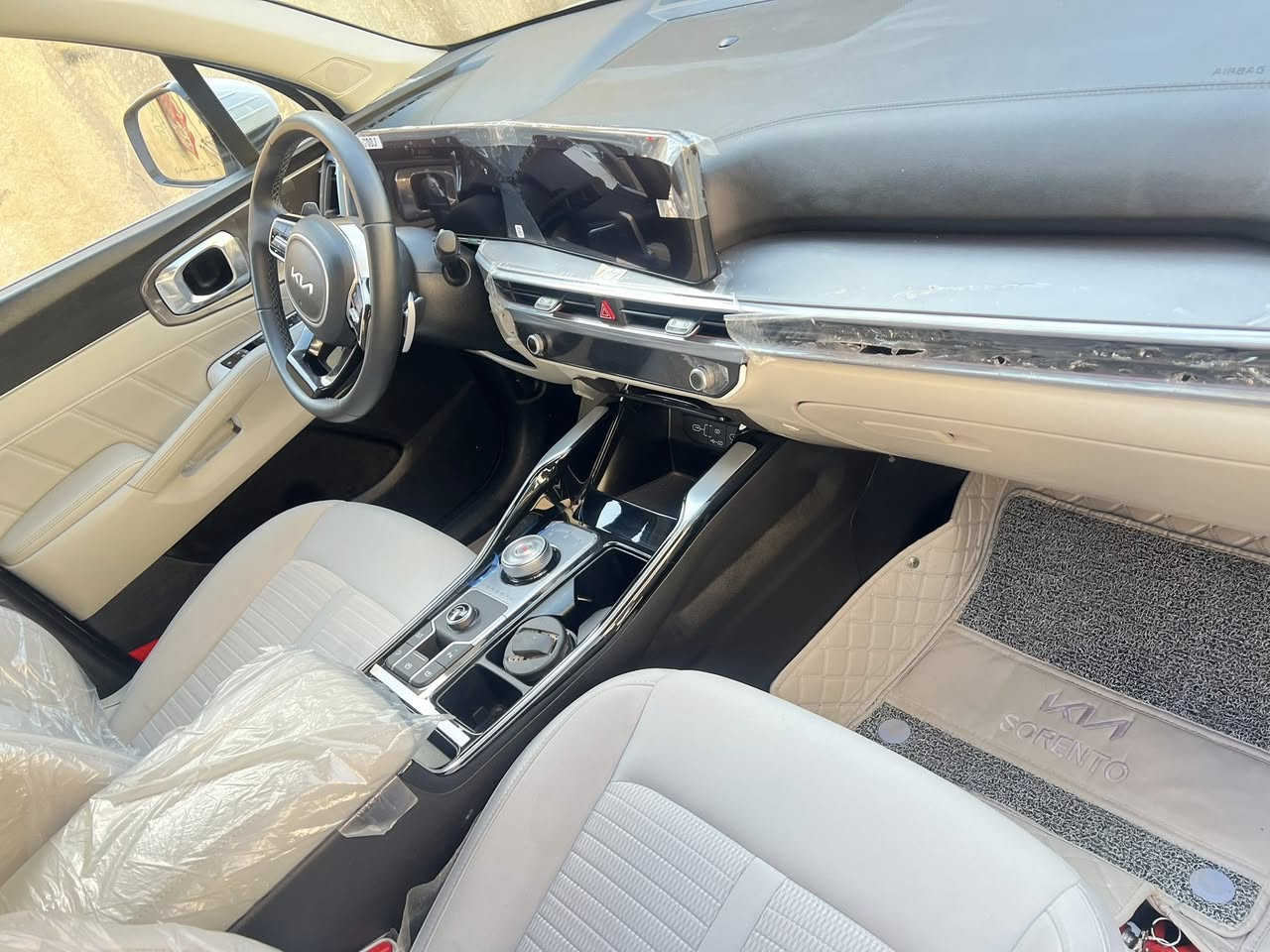 سلام عليكم
سيارة سورنتو 2025 خليجي مكفوله كفاله عامه 

 مواصفات فول قماره حديد  

رقم مثنى انكليزي بسمي تحويل شوكت مايعجبك 

دبل كامره خلفي 

ويل 20

داتا شو 

اناره محيطيه متعدده الالوان((( ماشيه ١٨الف))) 

لايت زنون عالي ناصي

لايت خلفي امامي LED

 بعده وضع الشركه سياره

محرك 6 سلندر

كير ماوس

كشنات كهربائي

هندبرك دكمه 

وضعيات قياده 

مساعده منحدرات 

جنطه كهرباء

تشغيل عن بعد 

بردات خلفيه

شاشه متصل 

دوشمه جلد مغلفه ارضيه كشنات مخمل

شاحن وايرلس 

كيجات متغير الكتروني وعادي

نقطه عمياء

شاشه لمس متغير التحكم 

ستيرن فول تحكم

7راكب

الاناره الداخليه LED

دخول بصمه ذكي

حساس امامي

حساس خلفي

قبضات الباب الالمنيوم 

مري شفط

حاملات اكواب 

جام 4 AOT

تشغيل عن بعد..

.

مكاني  البصره 

***********

السعر ٣٣٠ وبيها مجال

 الاستفسار عن هاذ الرقم
