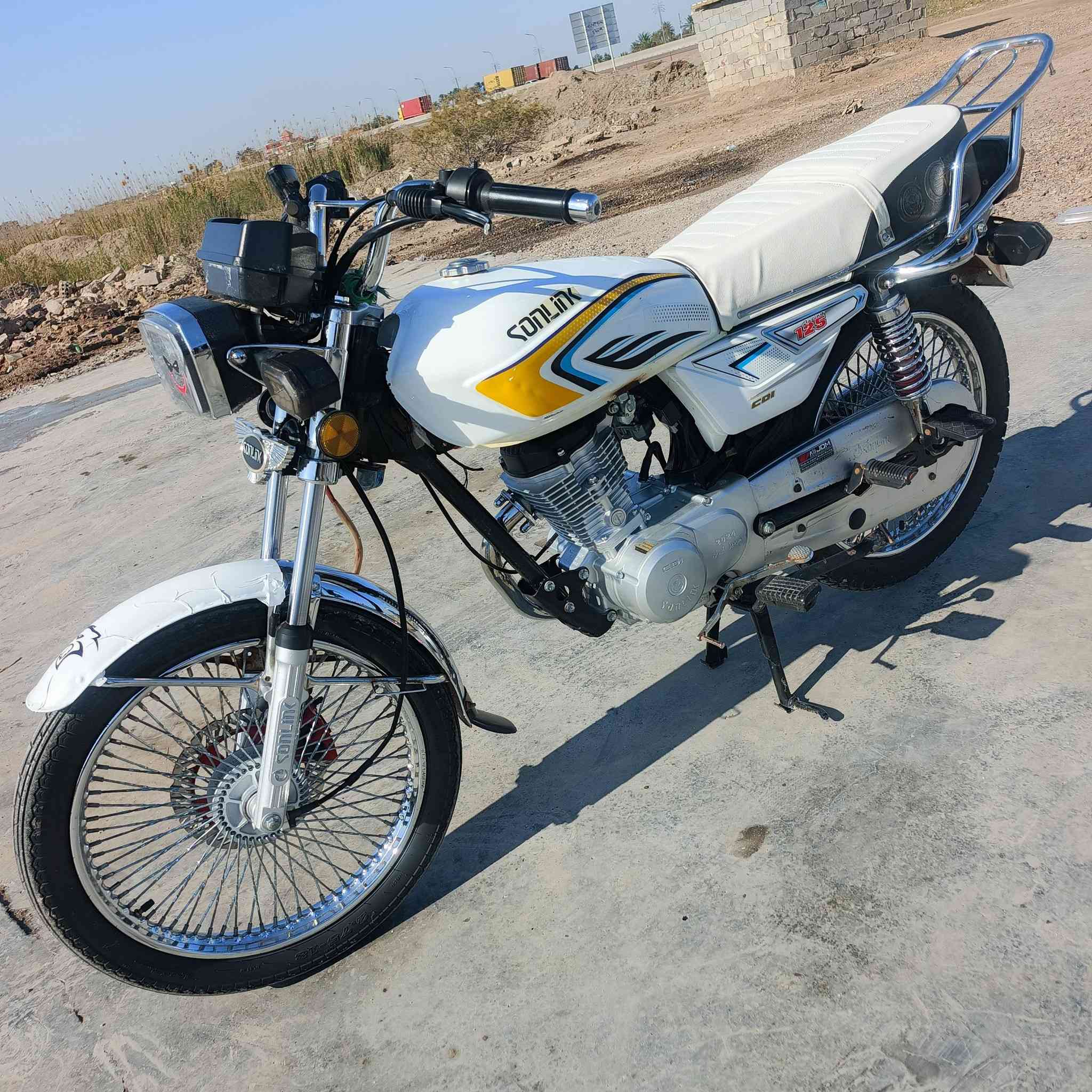 سلام عليكم
تايكر موديل 2024 محدث 25 اوراق  مكاني بابل مشروع المسيب ألسعر 660 وبيها مجال***********
