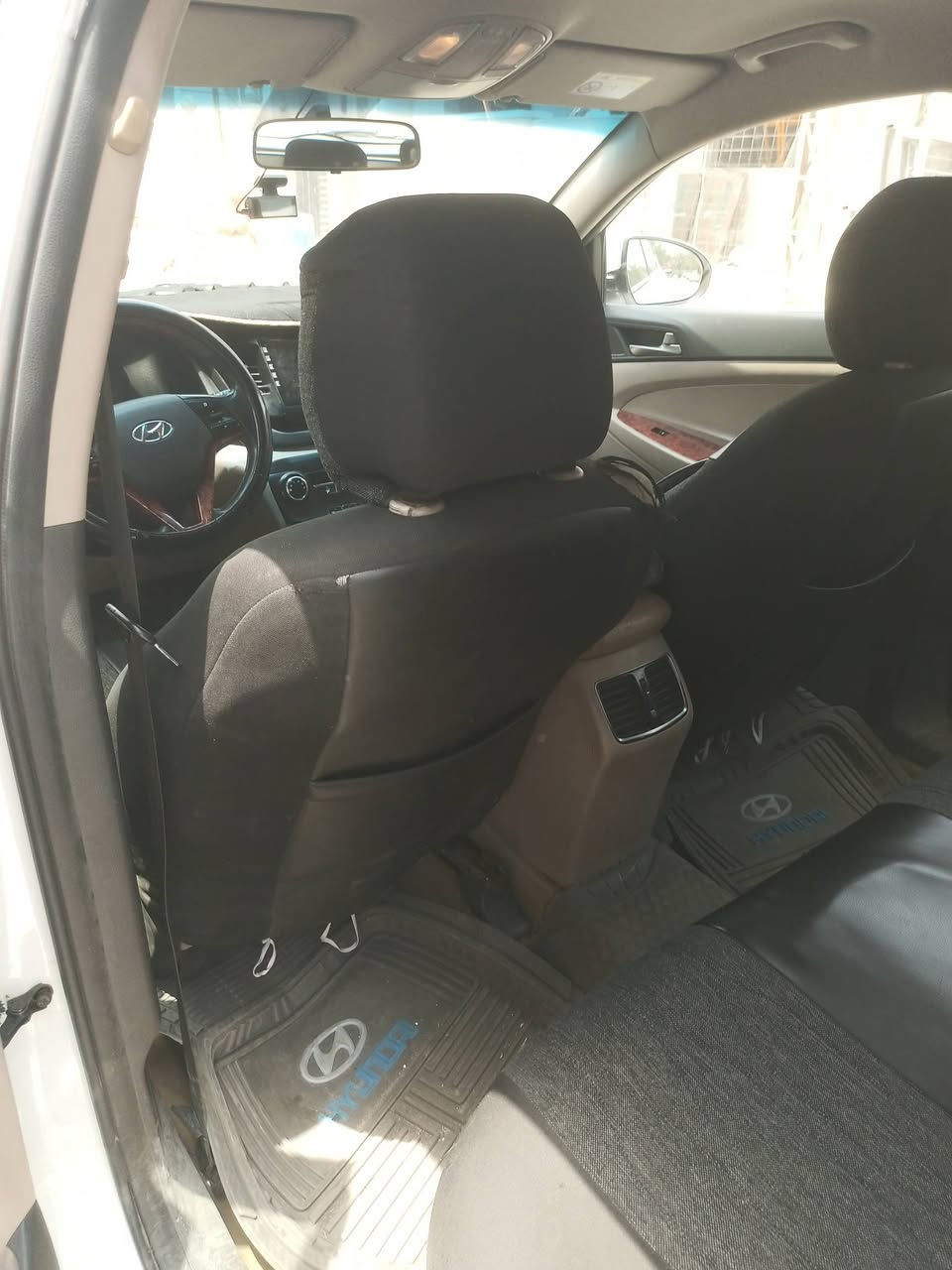 سلام عليكم توسان ٢٠١٨ خليجي كاملة ماشية ١٣٠ الف مكانه بغداد السيدية السيارة متصرف عليه فلس دواخل صاج شاشة تحكمات جهتين وباقي مواصفات معروفة فقط بيع *********** ابو عبد
