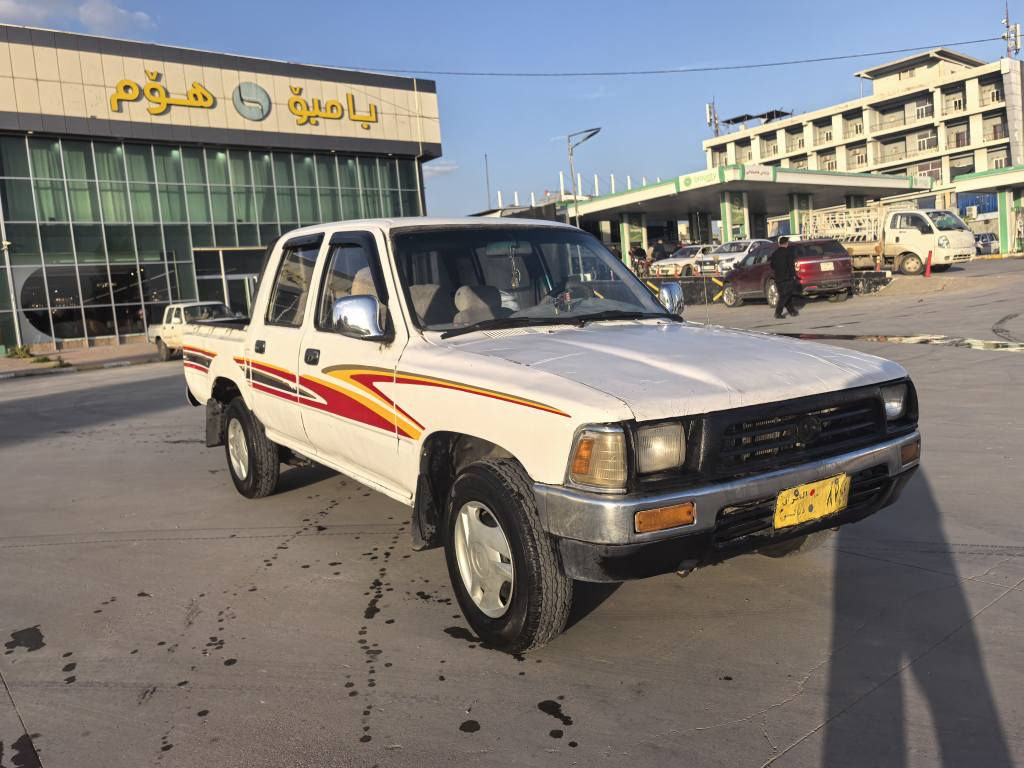 تویتا فاو 2001ئاڕمی هەولێر گێڕو مەکینەو ئەکسلی بەشەرت کارەبای هەموگیانی ئیشەکات ناوە گاعی تێگیراوە قفڵ مەرکەزی پاوەر گەرمی مەزبوت  سعری 30گەڵاو معامەلە ژ.م *********** ڤایبەرو واتس ئەپی لەسەرە شمشمل, السليمانية
