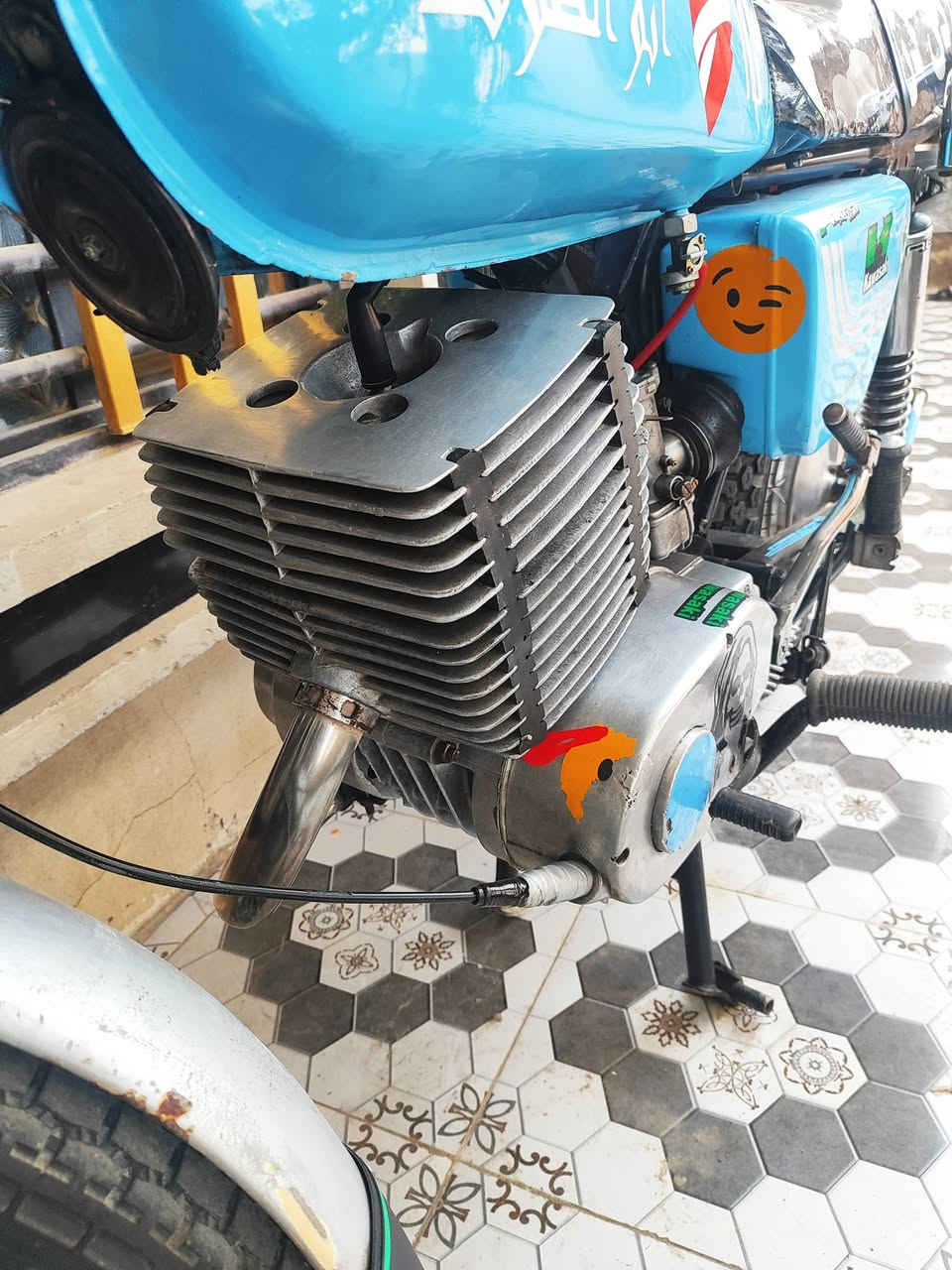 السلام عليكم من رخصت الادمن المحترم دراجه جديده مدام العين تجي وت شوف بدون بيه لحيم صفحه وحده سيس الماكينه 3وكله المانيه كهرباياته كامله يريده راعيه بسعر مليون وربع ميه قفل إني مكلف بل نشر وهذه رقم راعيه*********** مكان الدراجه حله المسيب السده
