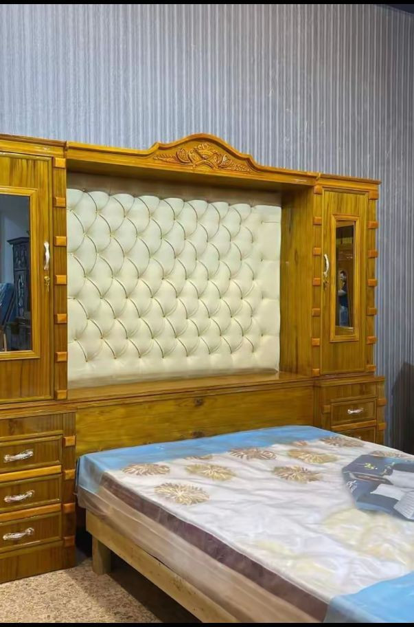 غرفه نوم مستخدمه للبيع مستعجل على بيعها بسعر مناسب التواصل على رقم الهاتف فقط***********
