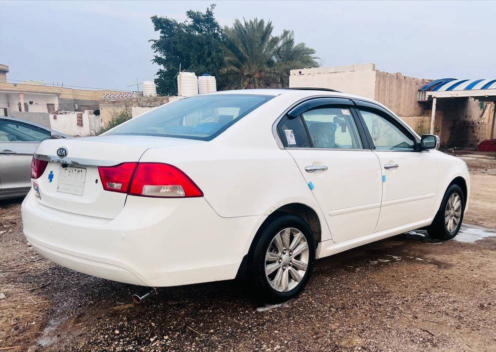 سلام عليكم ورحمة الله وبركاته
اوبتيمه خليجي  موديل 2010 كفاله عامه ما عده الهلالات الخلفيه بيهن صبغ ٤ اصبع 
رقم بغداد تحويل مباشر
دواخل طك كارتون بيجي
تخم تاير بالكارتون
حداديه 100
مكينه وكير كفاله شرط
فتحه سقف
شاشه جبيره كامره خلفيه
شاشه بلاتوث
تبريد ثلج بلاد
مكان ناصريه شطره 
السعر 133$ وقابل للتفاوض 
اتصال ع رقم واني بالخدمه ***********
***********
