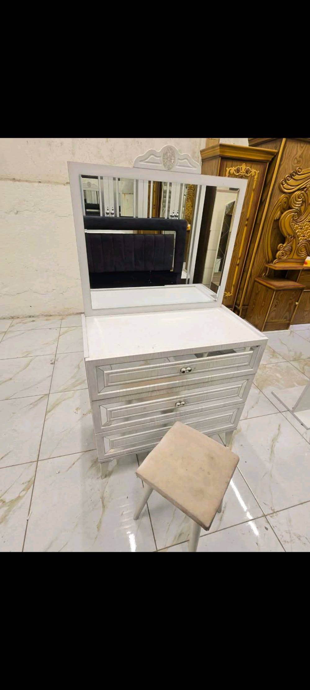 غرفة تركي ابواب اخت جديد فول نضافة 