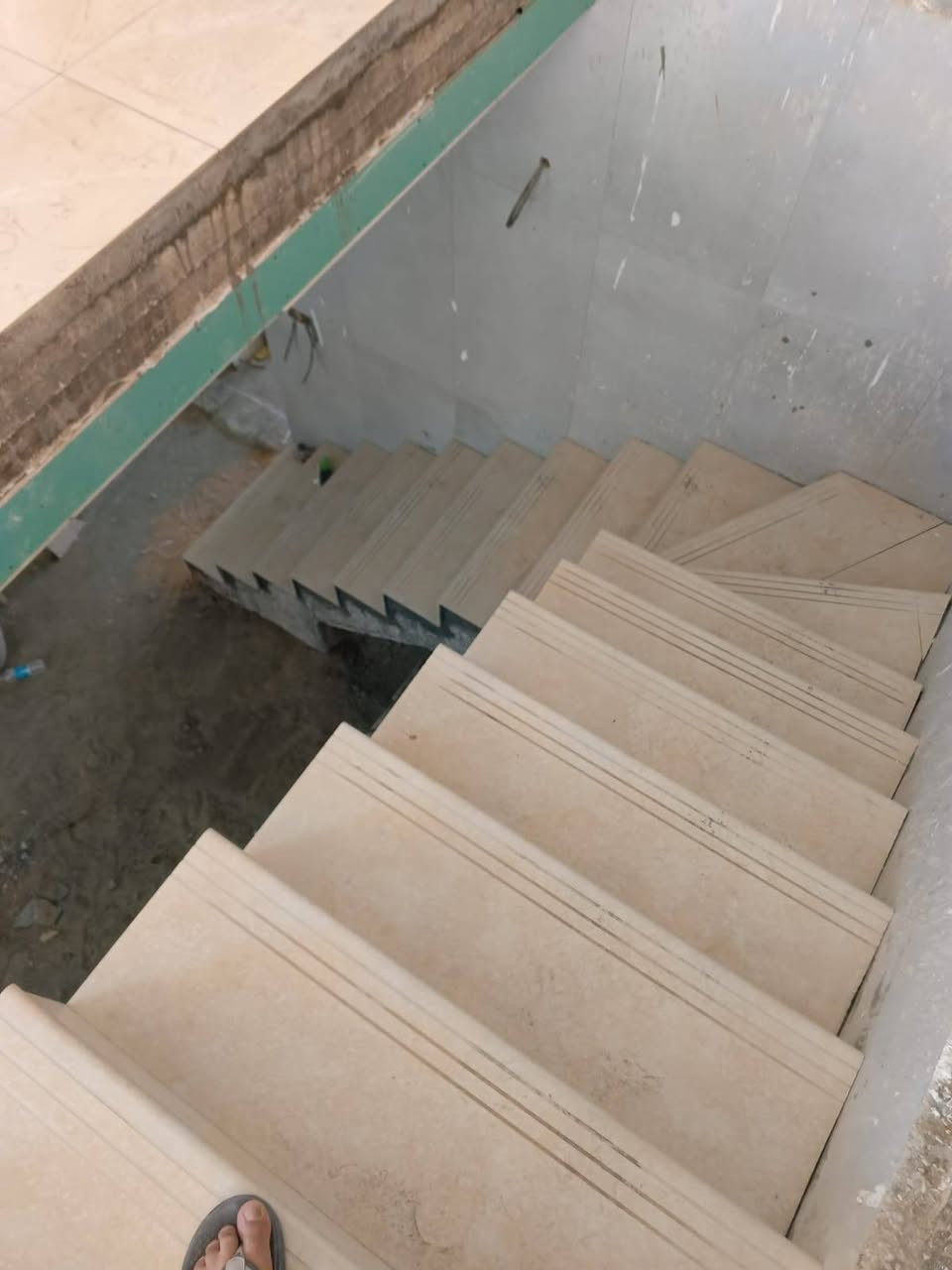 👷🏻‍♂️ جميع اعمال التطبيك
ارضيه/جدران 
🔎🤞🏻مرمر. كاشي. كرانيت. بورسلاين. سيراميك. مقرنص/ مستعدون لأعمال الترميم تفليش واعاده تطبيگ استفسار‏‪    *********** واتساب 
دقه في العمل سرعه في الانجاز كربلاء, العراق
