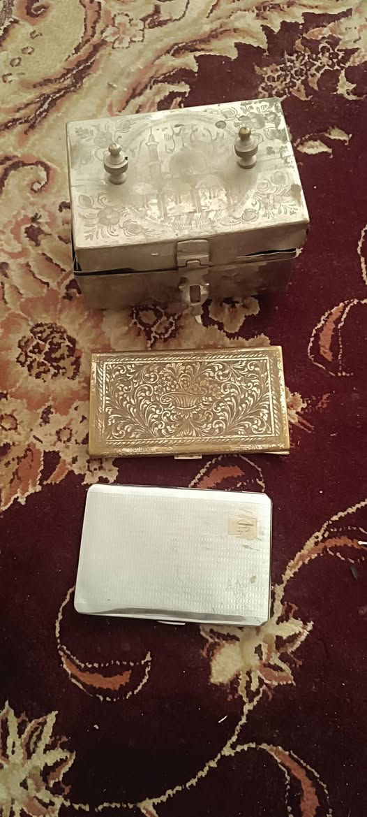 حافضات سكائر عدد ٣
السعر ١٠٠ الف توصيل جميع المحافظات


**إذا كنت صاحب هذا الإعلان وتريد حذفه لأي سبب، رجاءا أرسل رسالة إلى الدعم الفني**